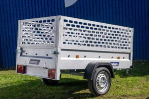Variant 205 S1 small box trailer with 50cm plate side kit fitted